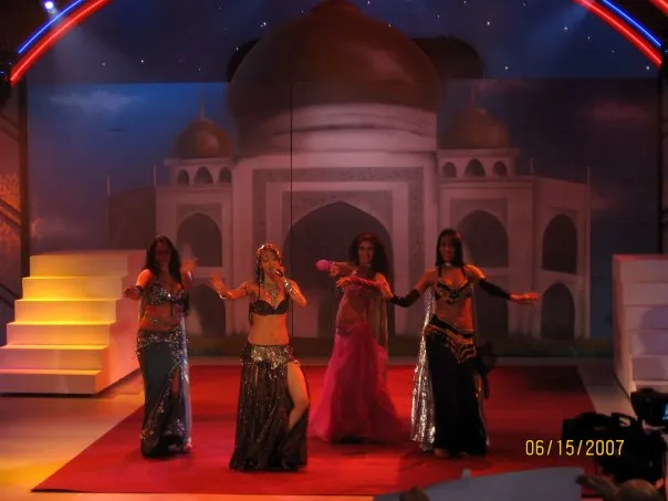 Programa «Rojo» · TVN - Nayra danza arabe